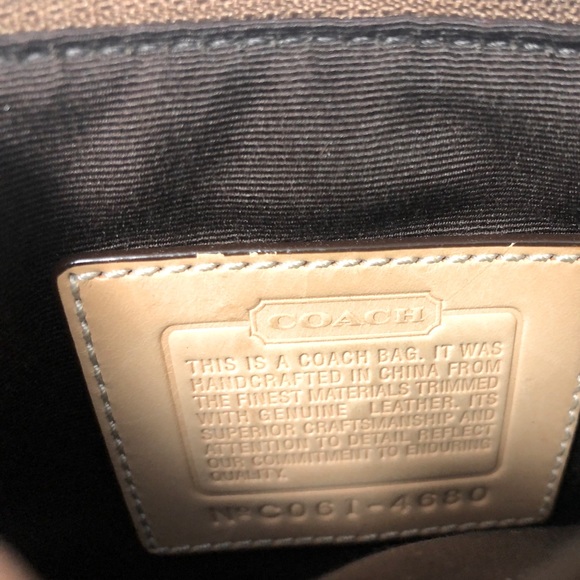 Coach Signature Swingback Crossbody Bag - Picture 4 of 10